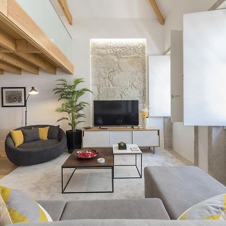 Lovelystay-Modern Loft City Center Порто Екстериор снимка