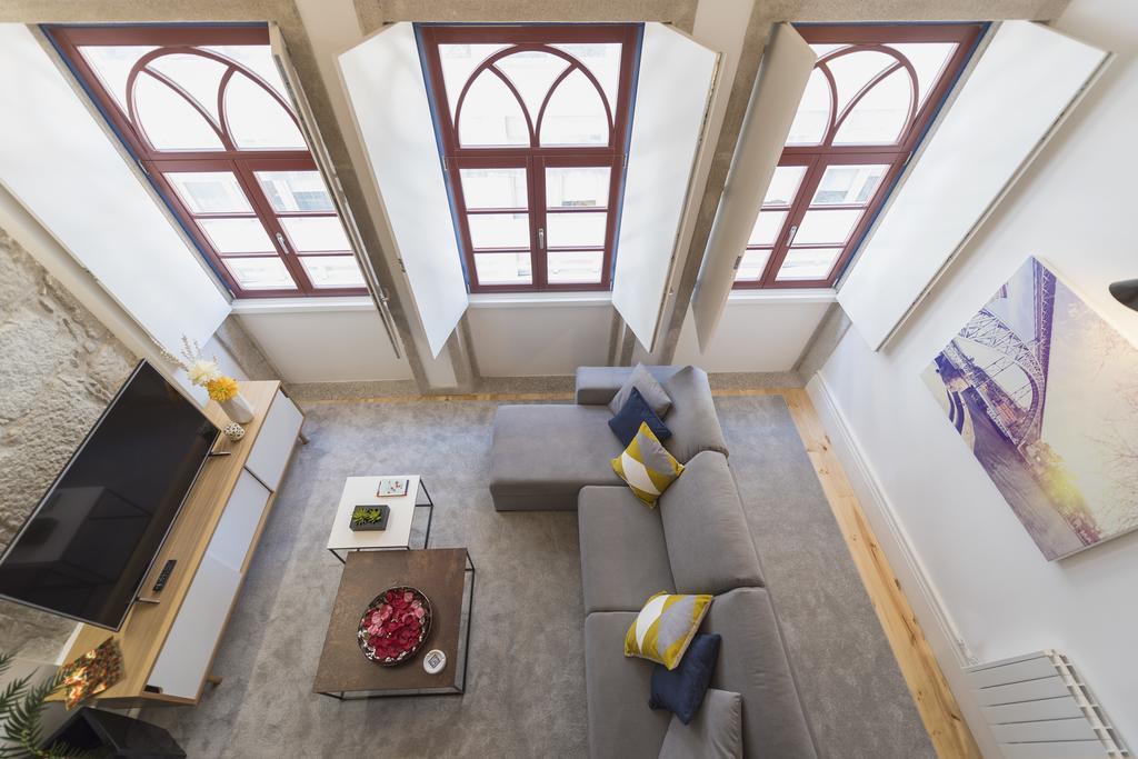 Lovelystay-Modern Loft City Center Порто Екстериор снимка