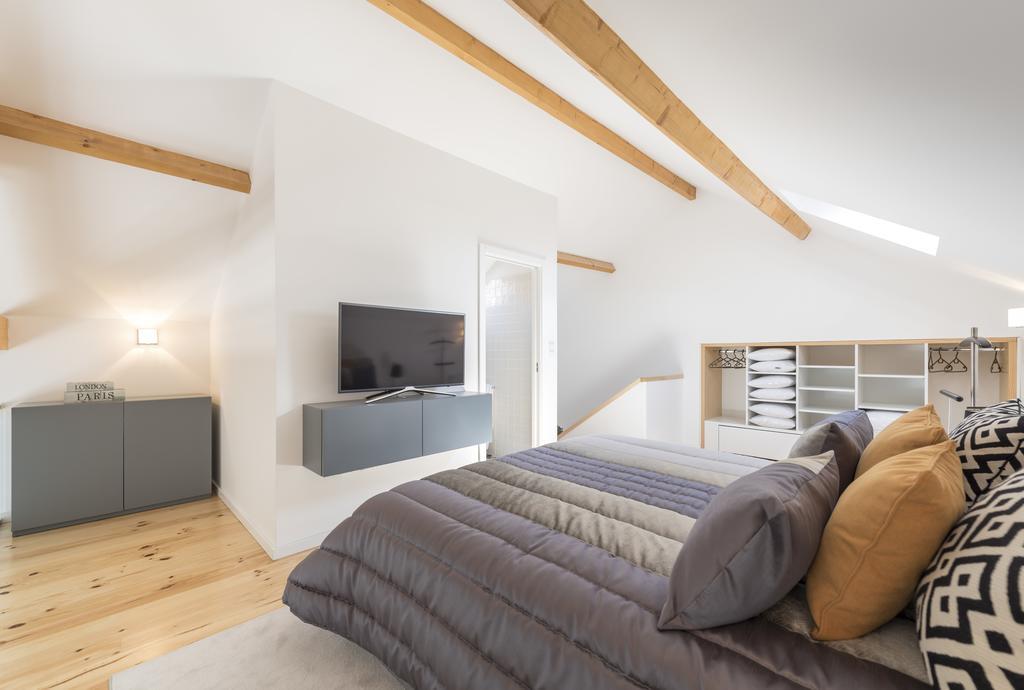 Lovelystay-Modern Loft City Center Порто Екстериор снимка