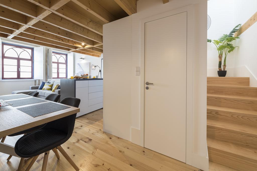 Lovelystay-Modern Loft City Center Порто Екстериор снимка